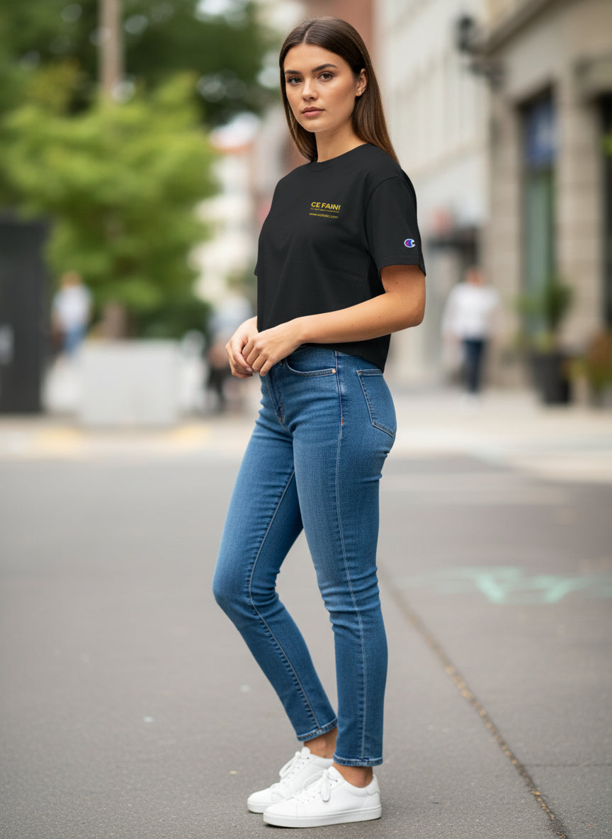 IELE Cropped T-Shirt