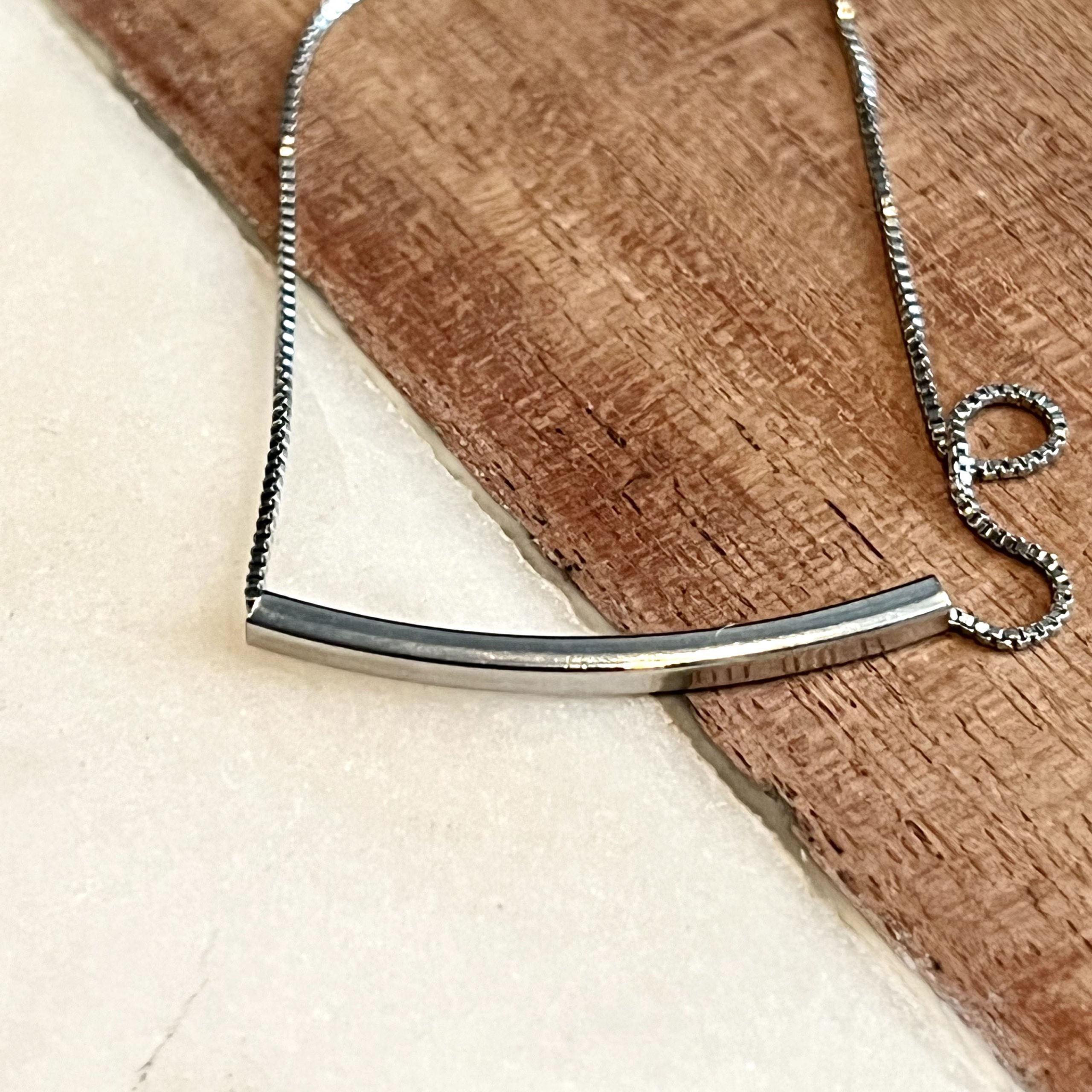 Fidget tubular pendant
