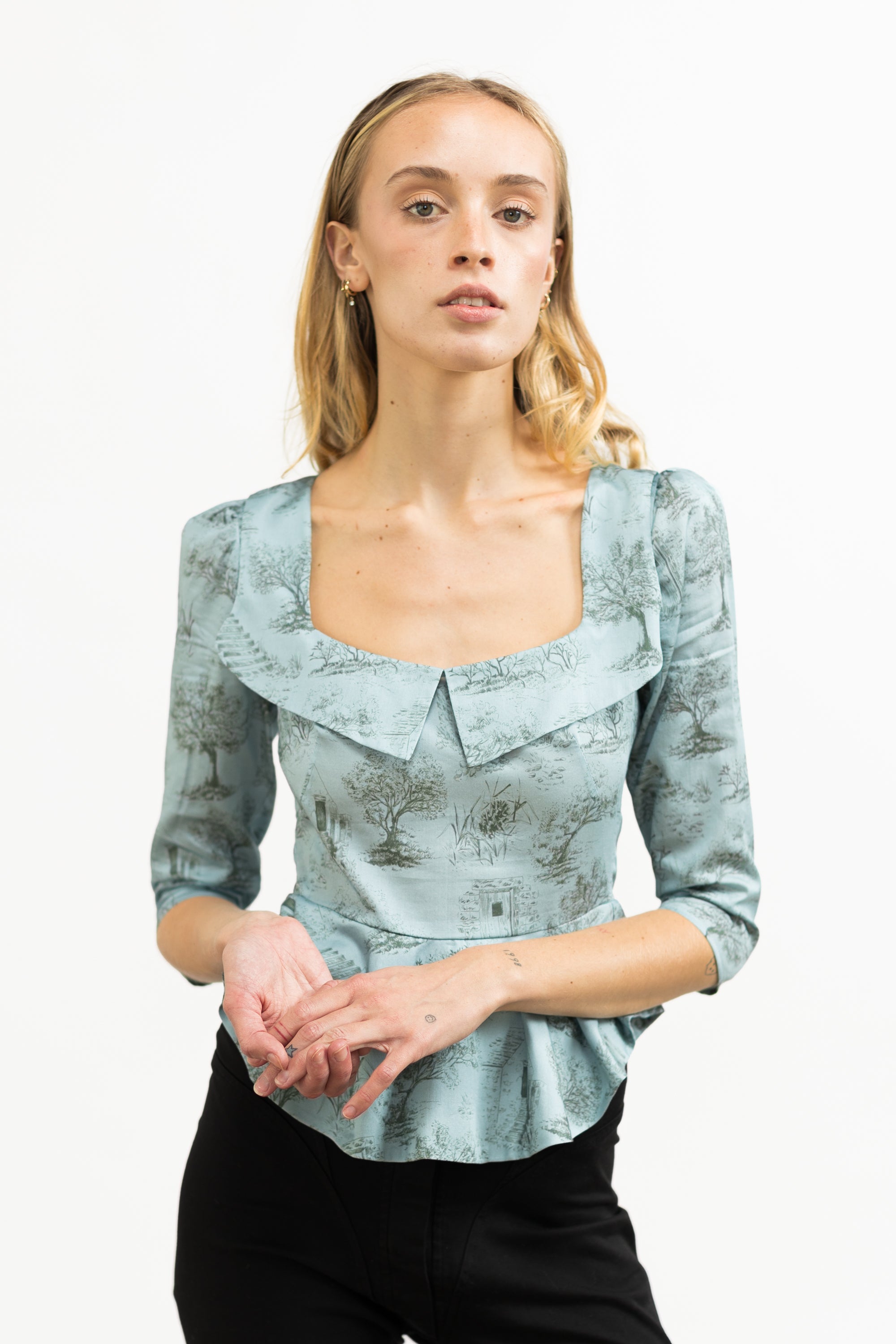 Mari Top / Cottage Blue + Pewter Green Toile Cotton