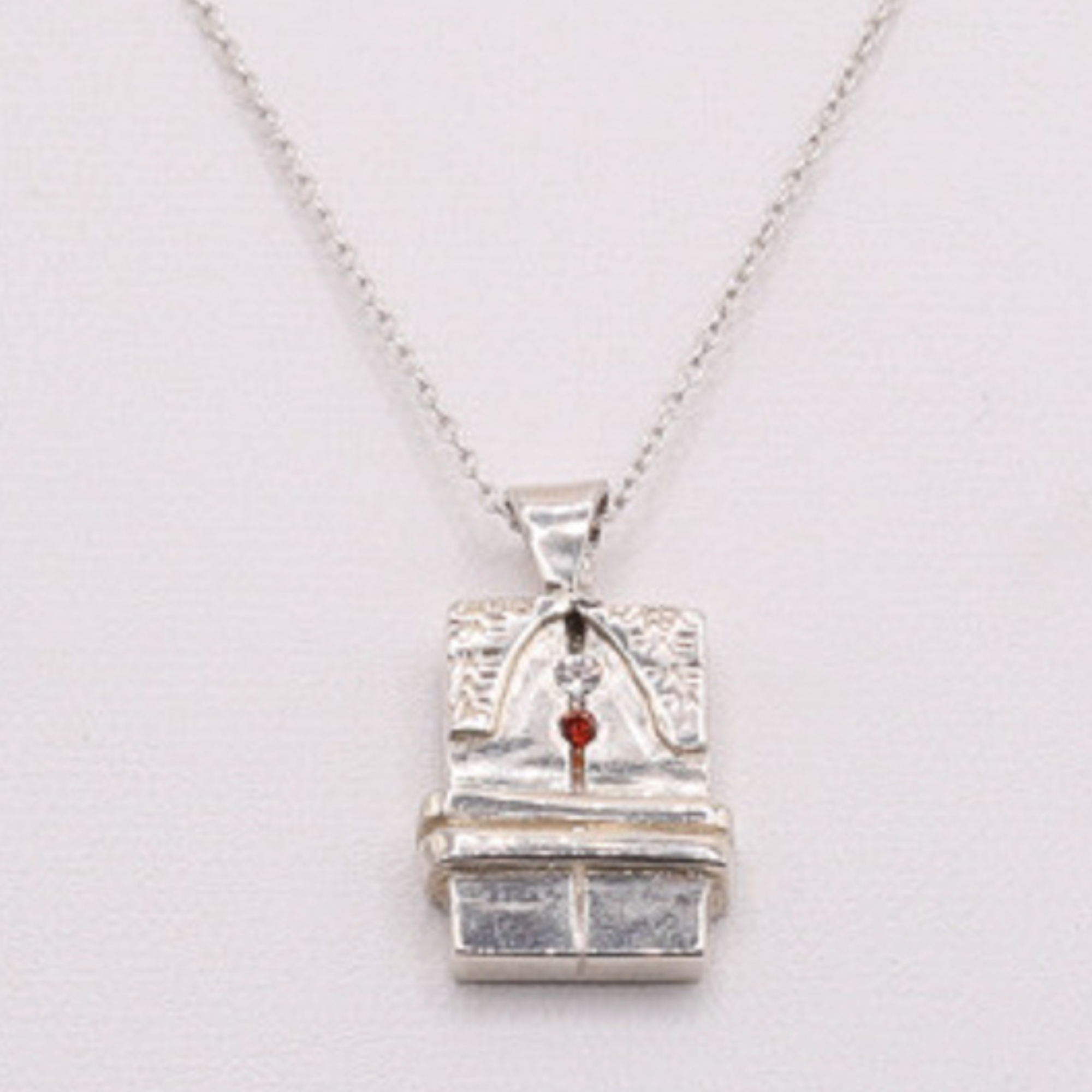 Brancusi The Kiss Pendant – Ruby & CZ