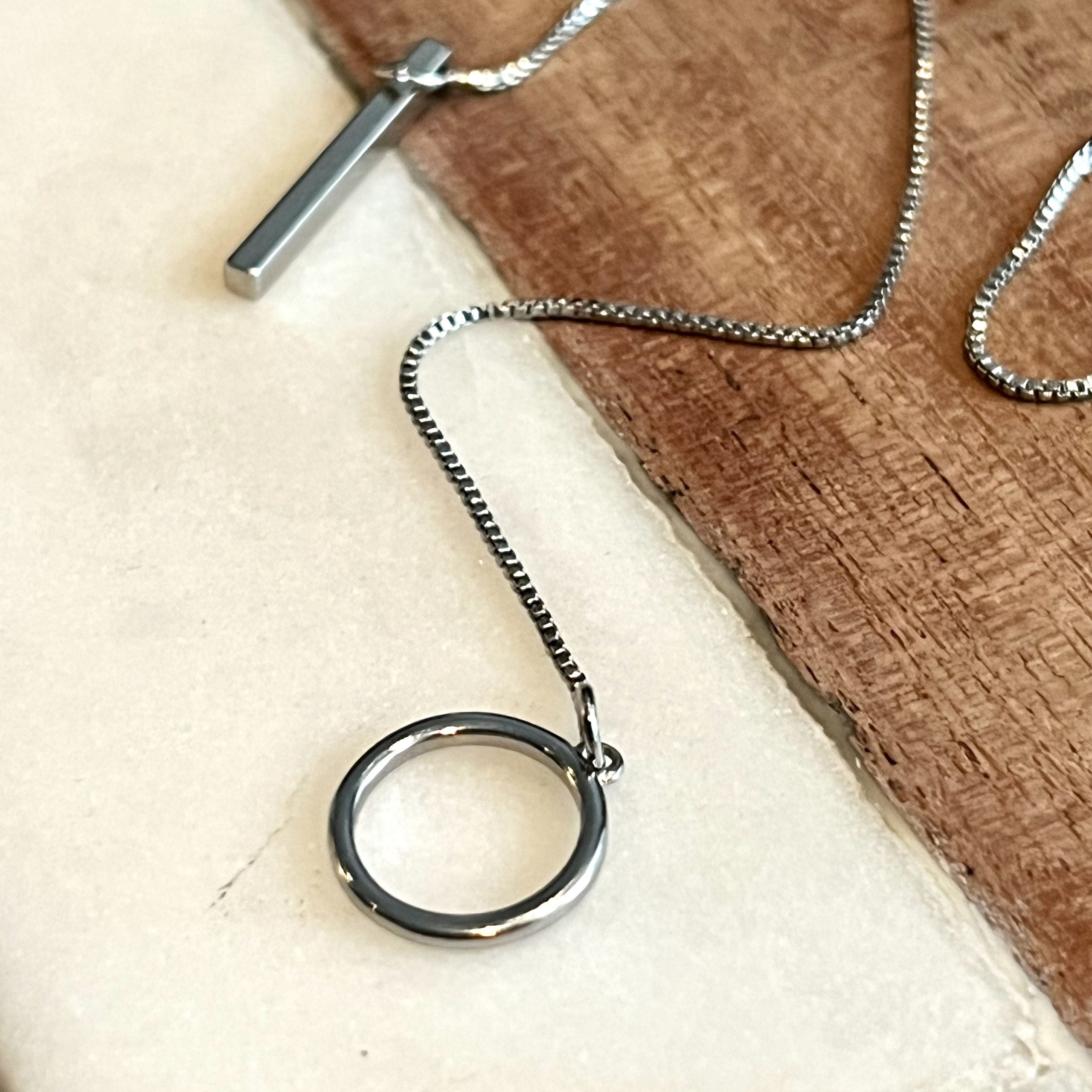 The free-tie necklace