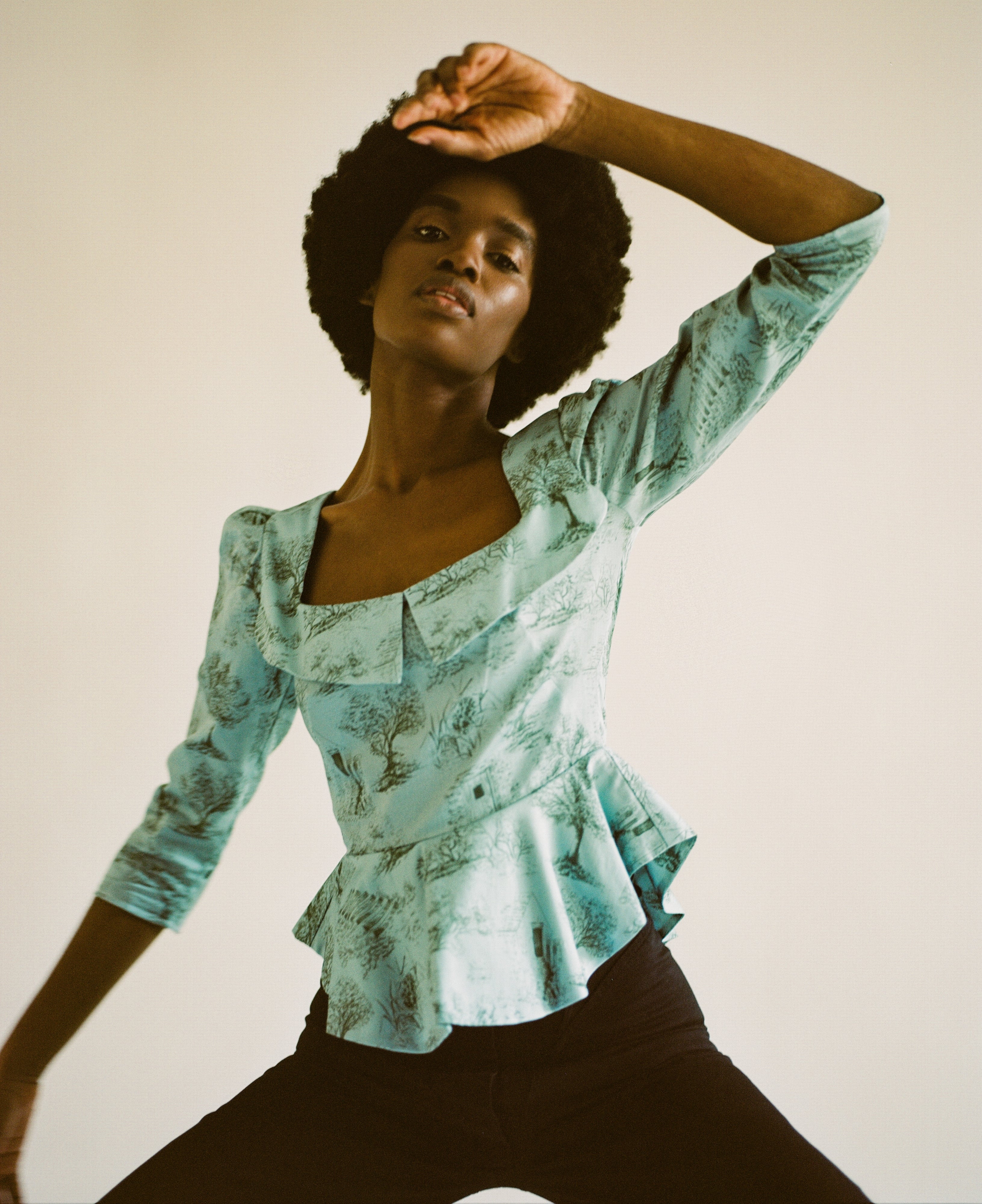 Mari Top / Cottage Blue + Pewter Green Toile Cotton