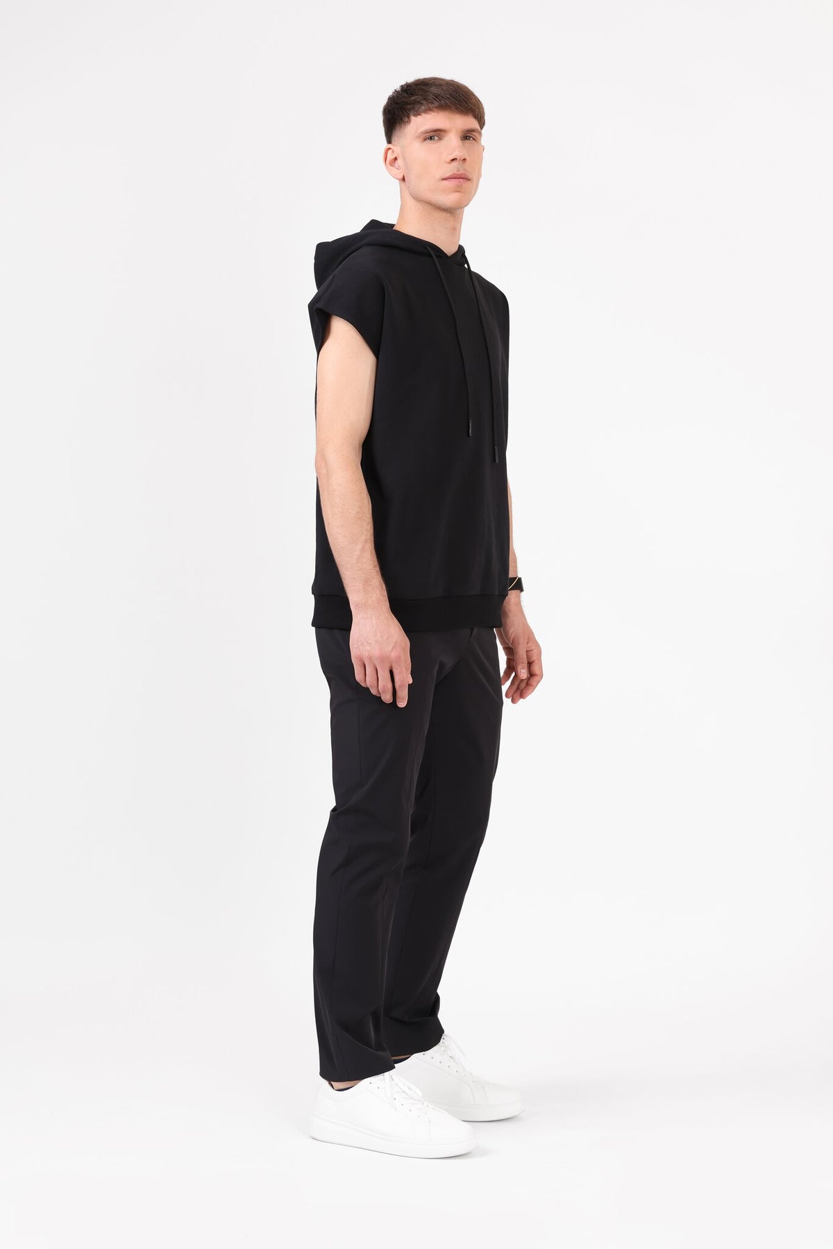 UNISEX SLEEVELESS HOODIE