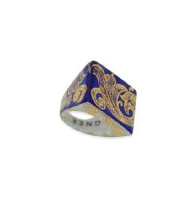 Signet Ring with straight edges