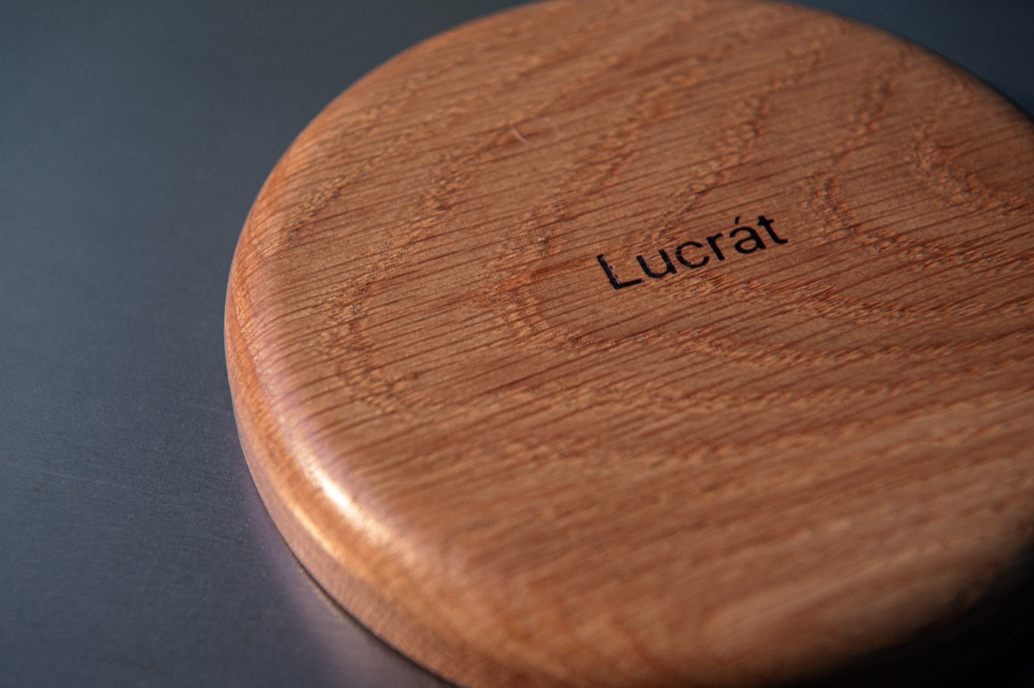 tray/ round/ oak