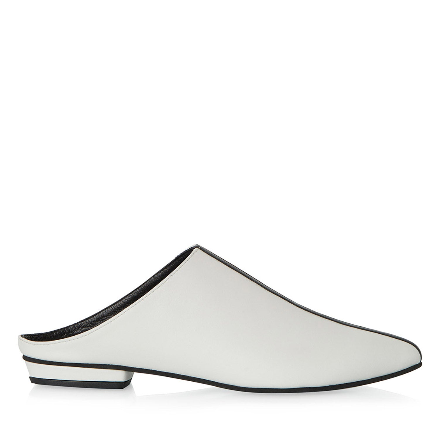 traces-of-heels-flats-horizon-white-black-leather