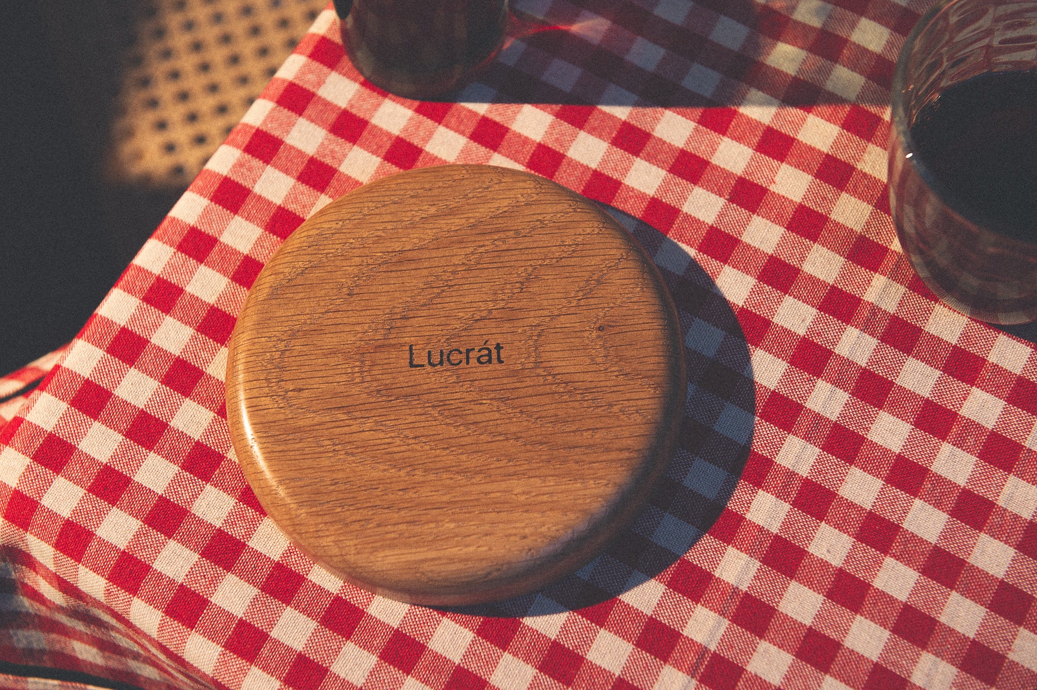 tray/ round/ oak