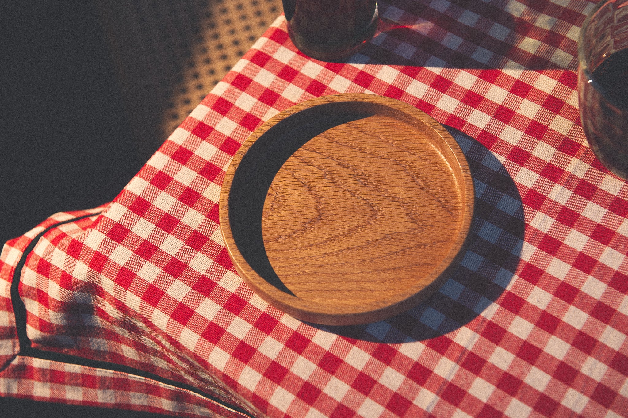 tray/ round/ oak